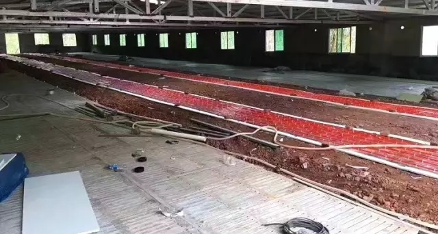 豬場空氣源熱泵地暖鋪管 豬場空氣源熱泵地暖鋪管