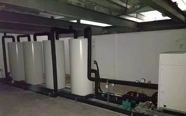 操場空氣源熱泵熱水器機(jī)組 操場空氣源熱泵熱水器機(jī)組